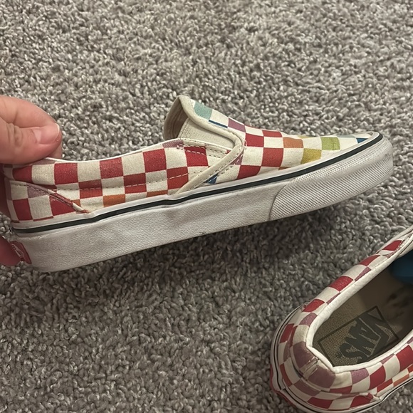 Vans - Picture 9 of 11